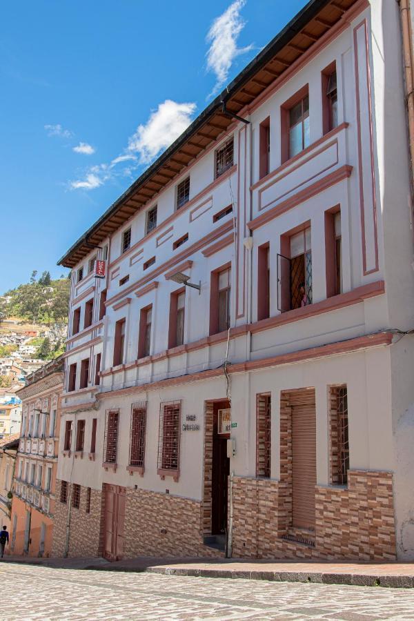 Hostal Carlos Luis กีโต ภายนอก รูปภาพ