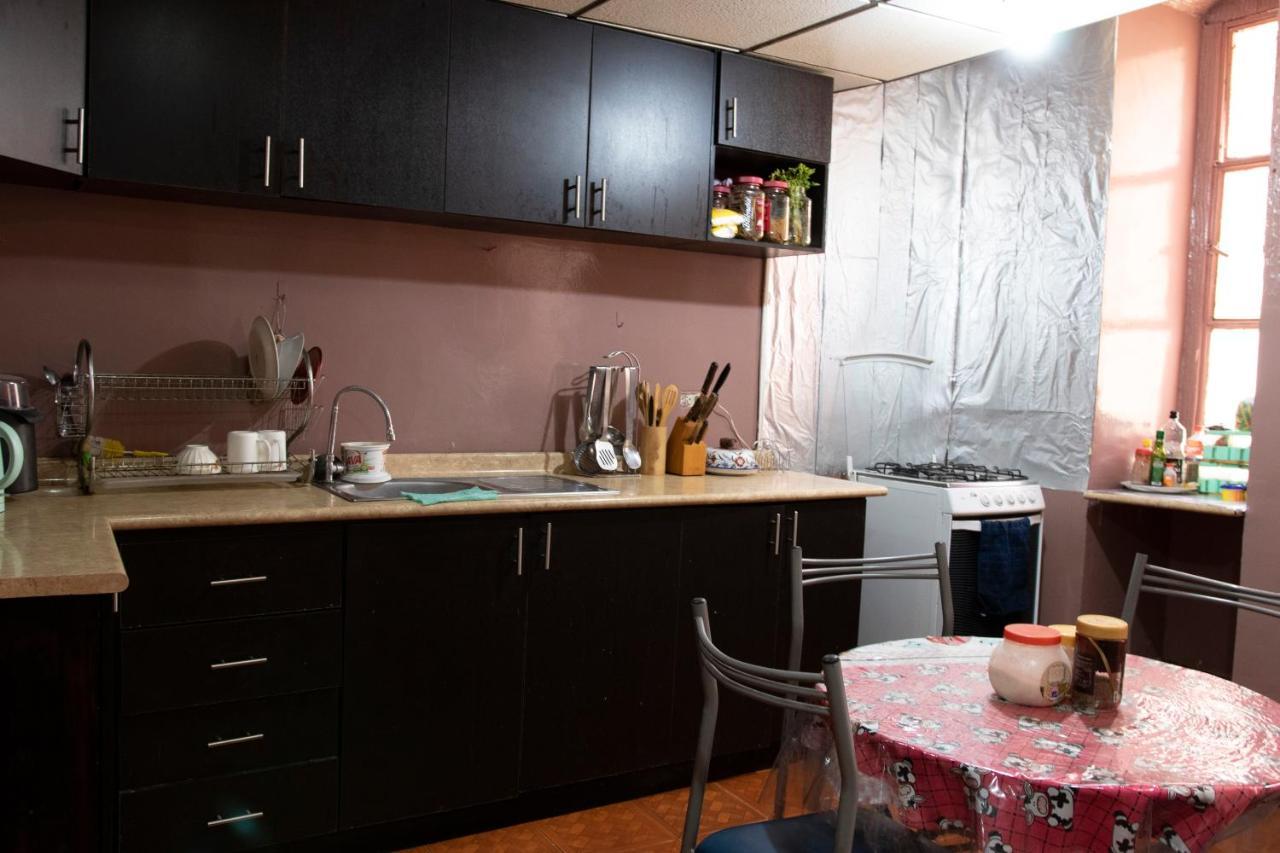 Hostal Carlos Luis กีโต ภายนอก รูปภาพ