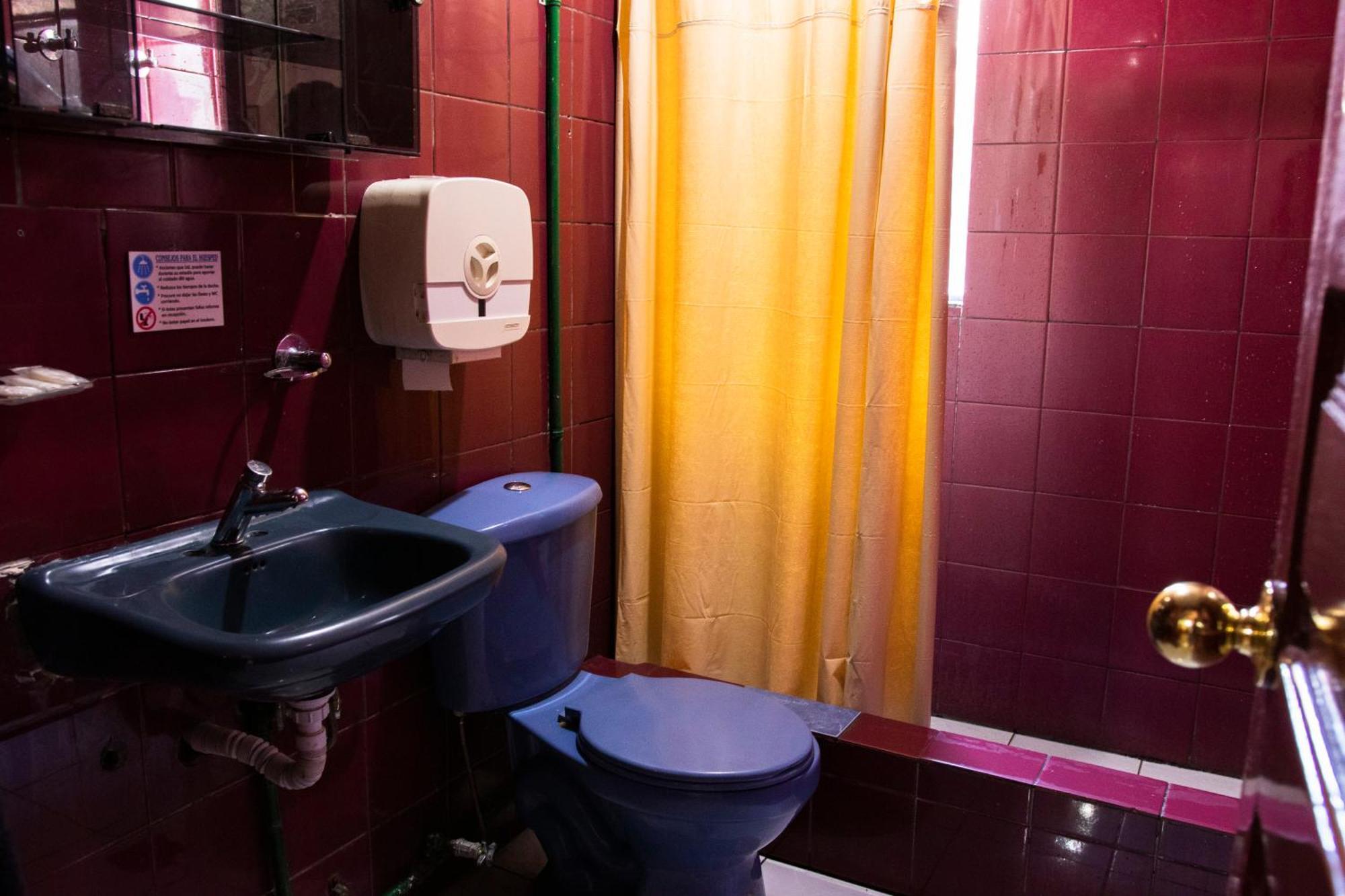 Hostal Carlos Luis กีโต ภายนอก รูปภาพ
