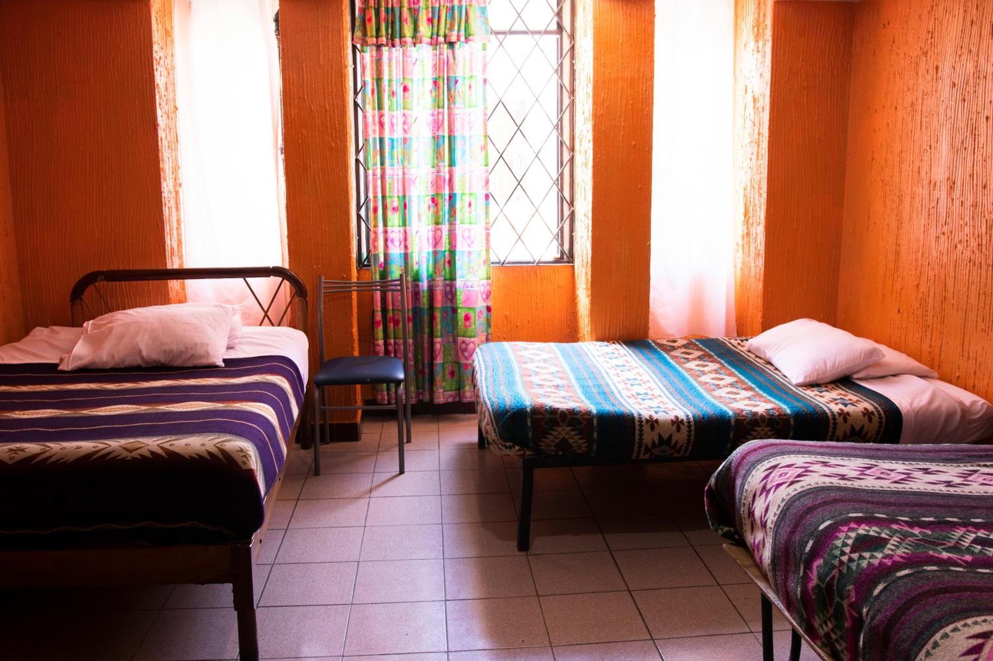 Hostal Carlos Luis กีโต ภายนอก รูปภาพ